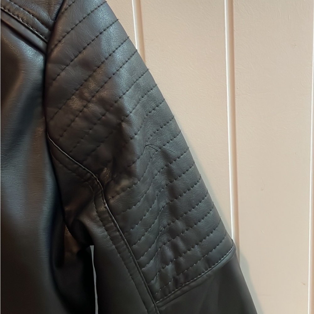 Small leather jacket - Picture 5 of 5
